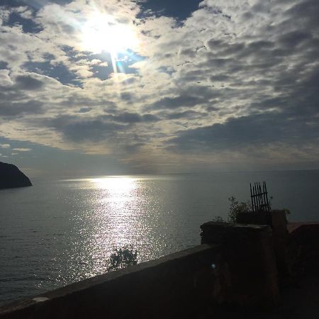 Vandiris Hotel Riomaggiore Exterior photo