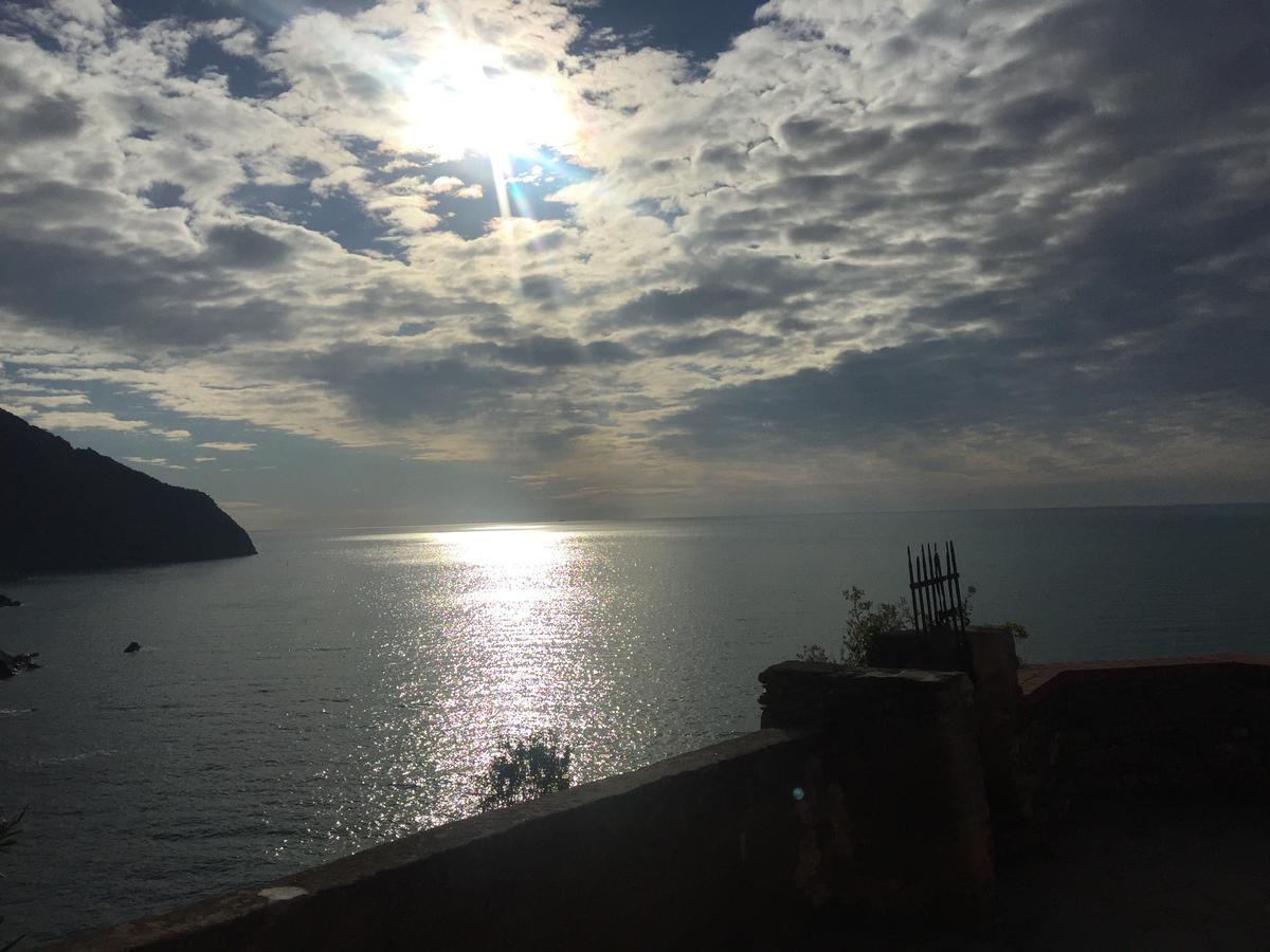 Vandiris Hotel Riomaggiore Exterior photo